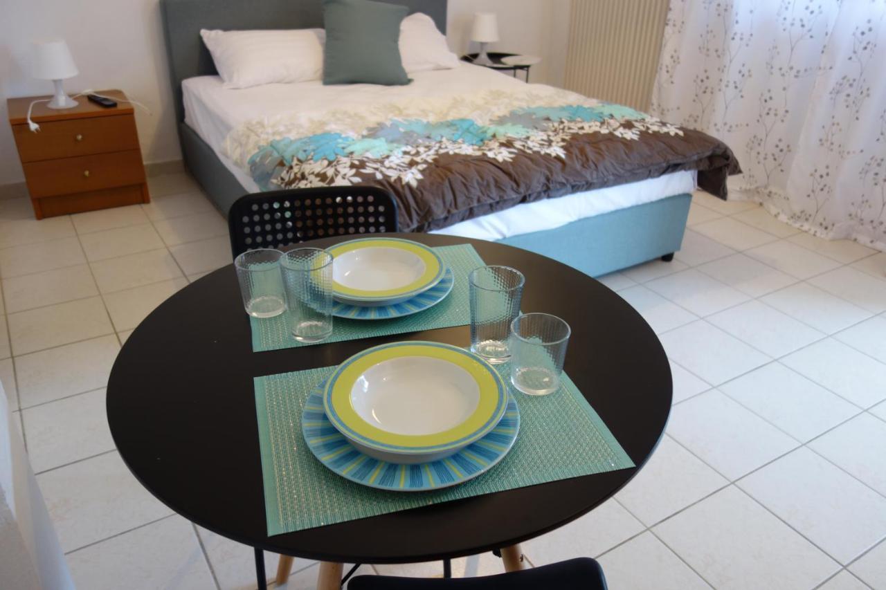 Kiki'S Cosy Apartments Néa Khilí Eksteriør bilde