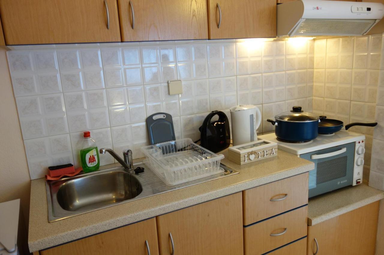 Kiki'S Cosy Apartments Néa Khilí Eksteriør bilde