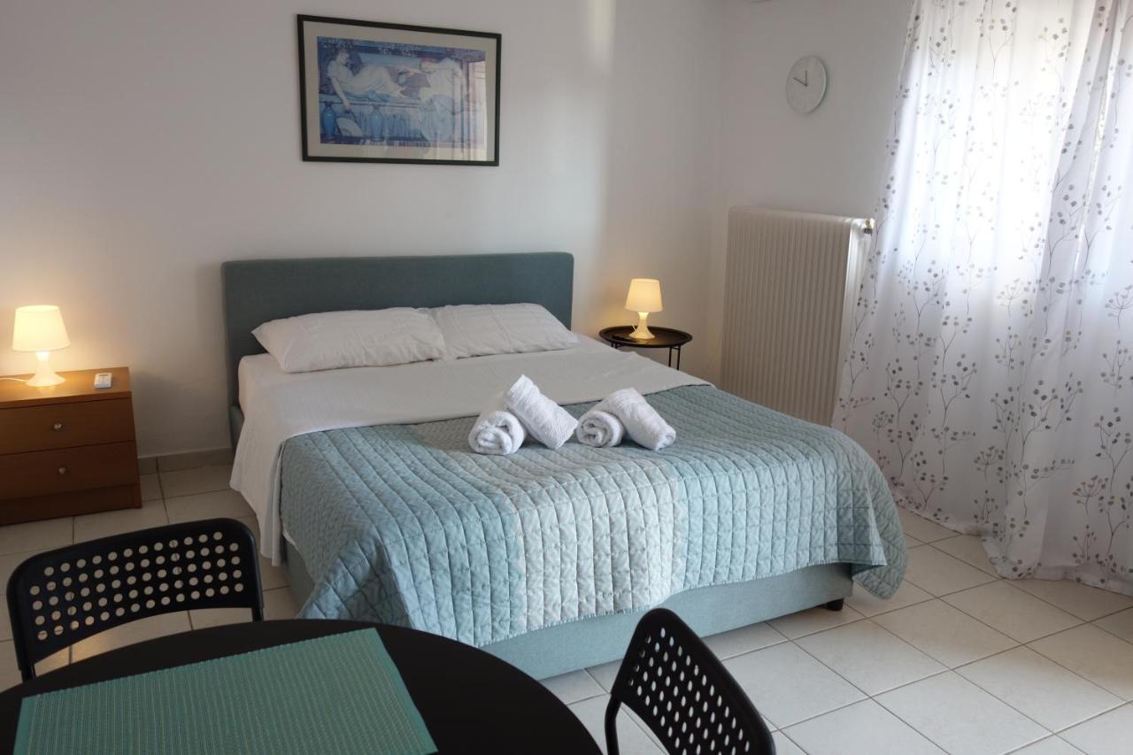 Kiki'S Cosy Apartments Néa Khilí Eksteriør bilde