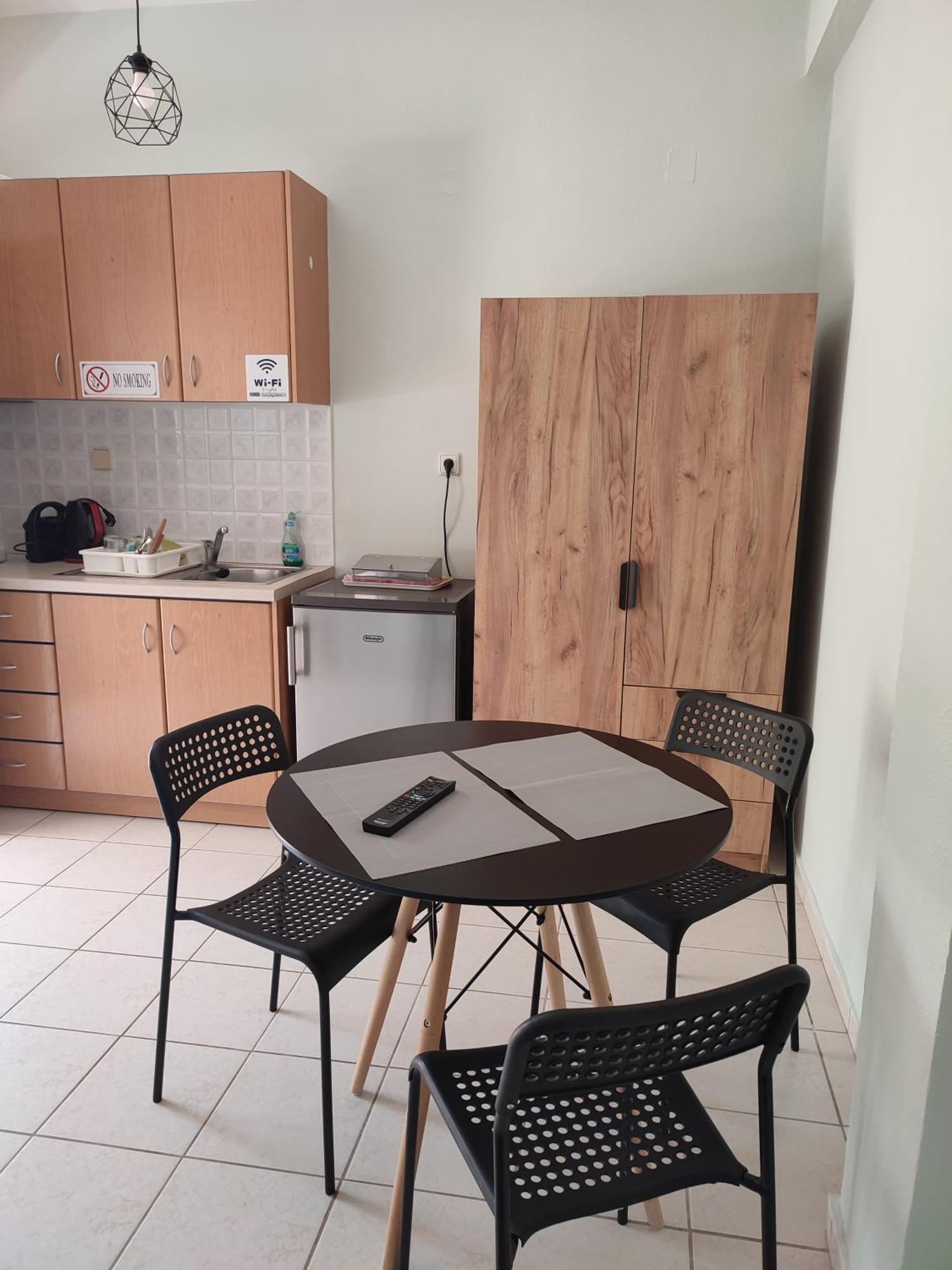 Kiki'S Cosy Apartments Néa Khilí Eksteriør bilde