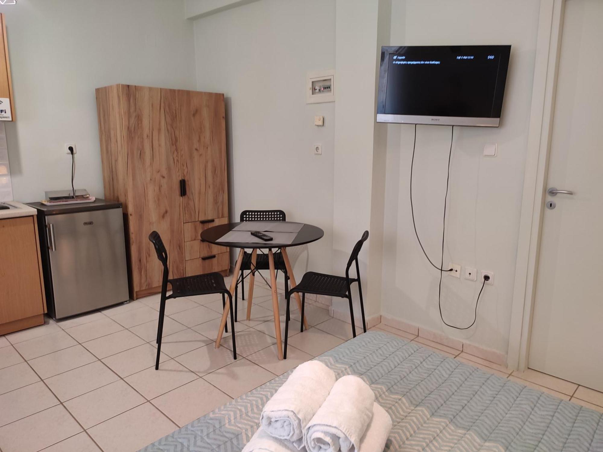 Kiki'S Cosy Apartments Néa Khilí Eksteriør bilde